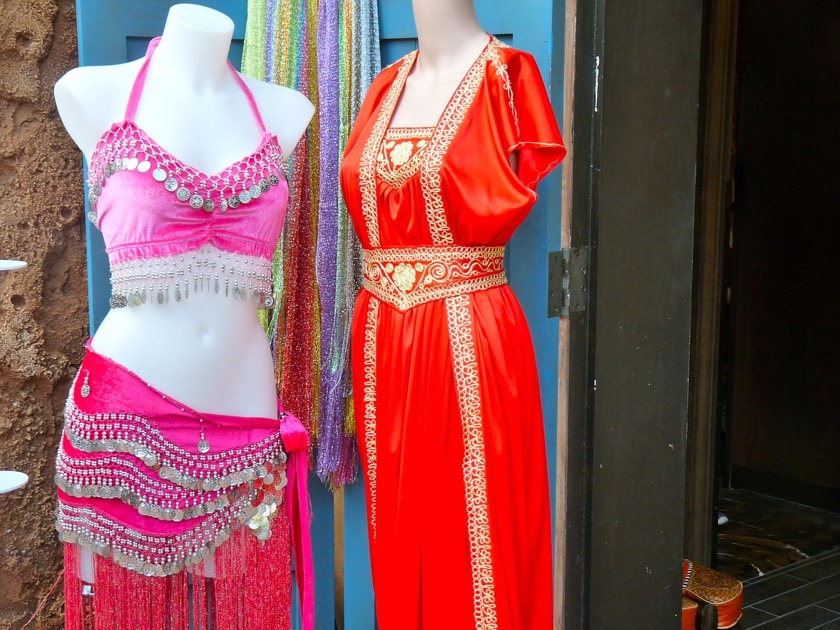 costume-827852_1280