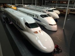 夜の新幹線