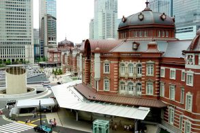 東京駅丸の内側