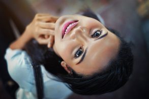 笑顔の女性