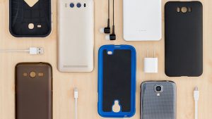 スマートフォンの様々なケース、カバー、アクセサリー類